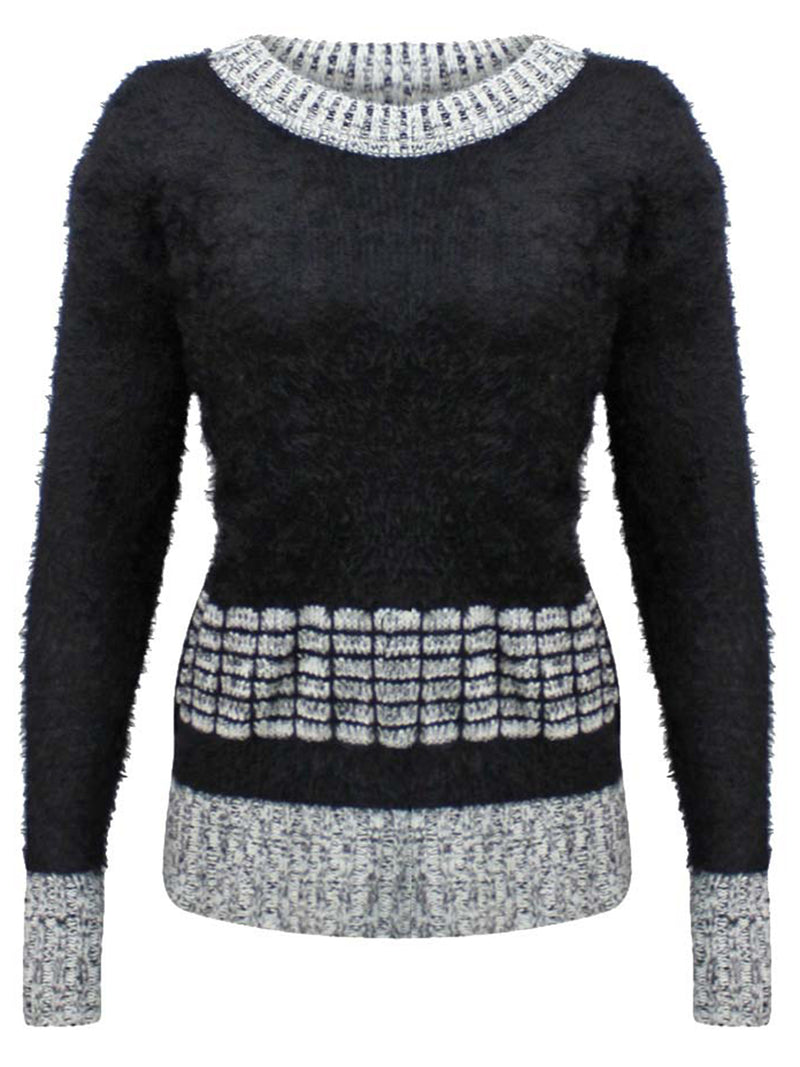 Pullover Sweater With Contrasting Pattern